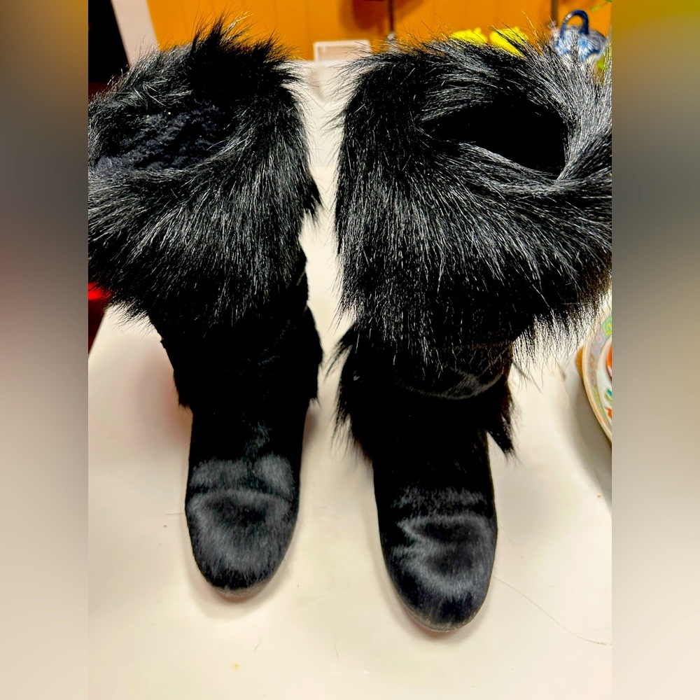 Tecnica Apres Fur Ski Boots with Black Goat Hair